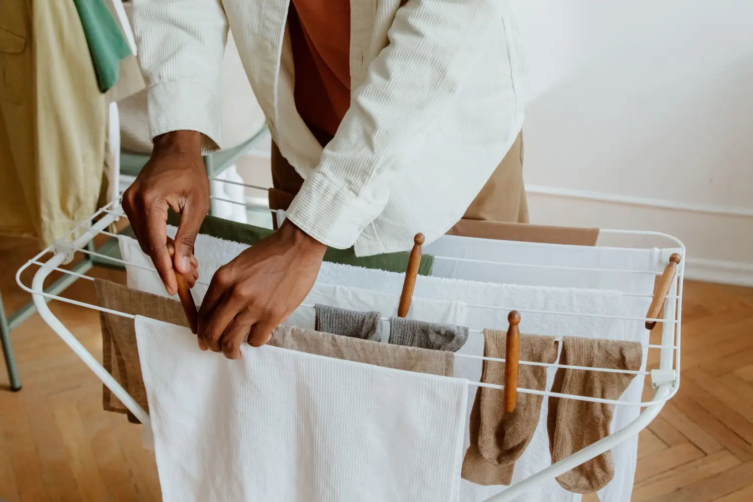 Haine parfumate si un miros puternic de parfum fresh